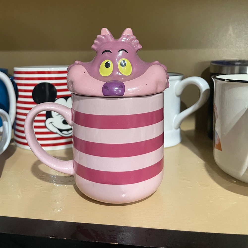 Alice in wonderland Cheshire Cat mug